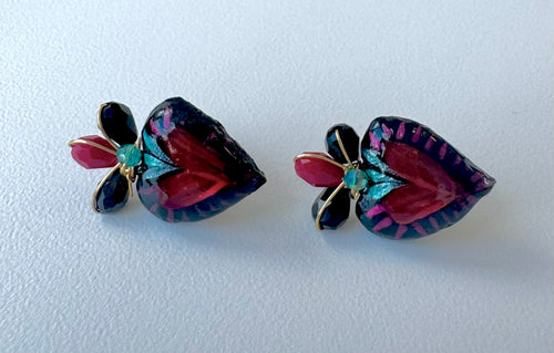 Chiki studs