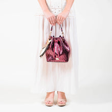Pescado Bucket Bag (fuchsia)