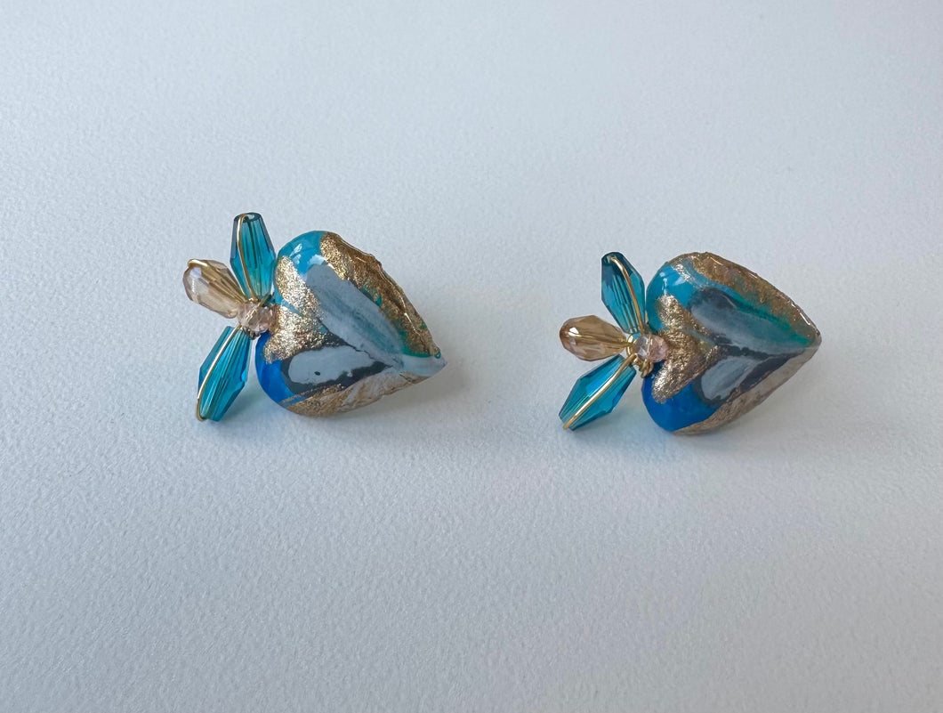 Chiki studs