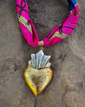 Corazón Seda Necklace