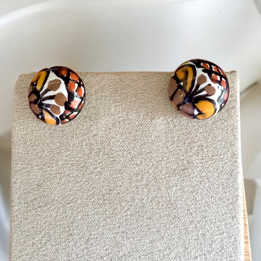 Talavera studs