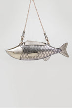 Pescado Crossbody