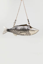 Pescado Crossbody